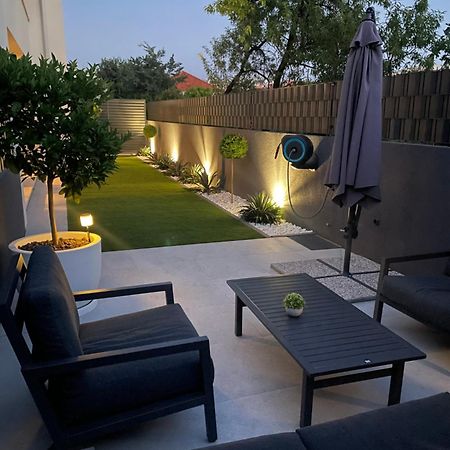 Apartment Oris, Private Parking, Garden Zadar Exteriör bild